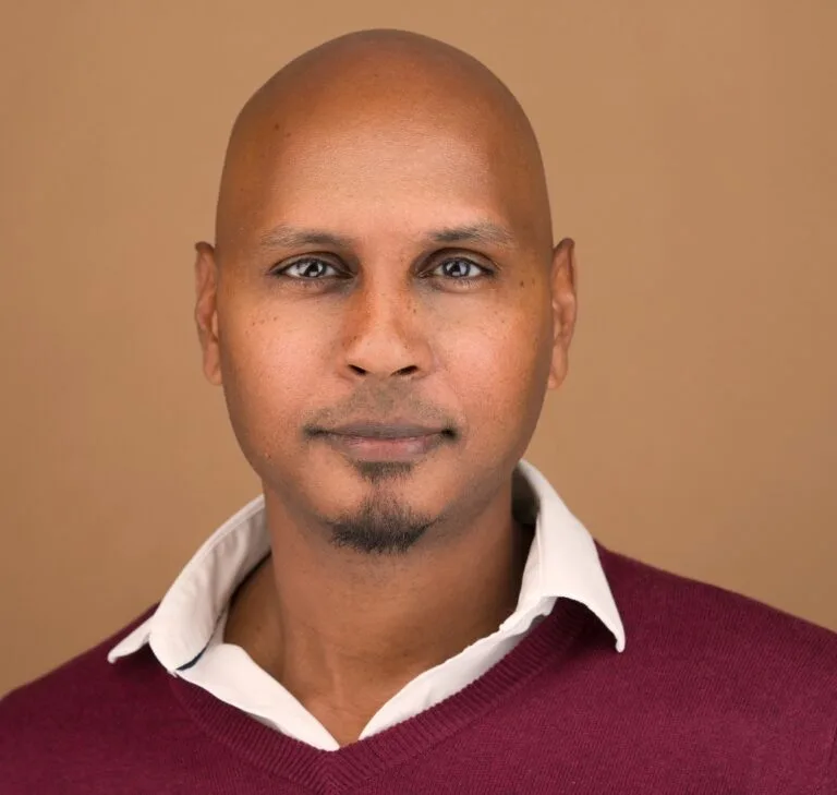 Headshot Photographers NYC - Ray Singh - Headshot Specialist