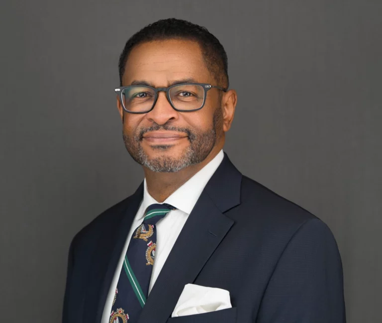 CORPORATE HEADSHOTS NYC BY HEADSHOTS SPECIALIST RAY SINGH Park Ave NYC Headshot Photographers