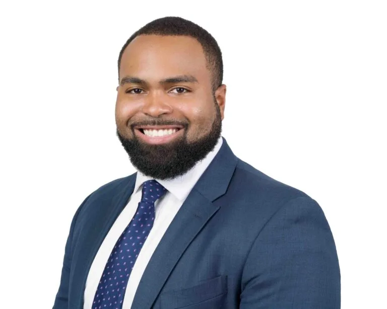 a man in a suit and tie Headshot Photographers NYC - Julian Headshot